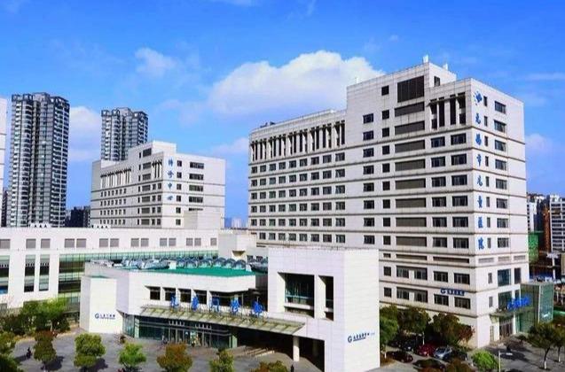 供卵试管婴儿后会有少量出血吗？供卵试管婴儿也会引起宫外孕吗？