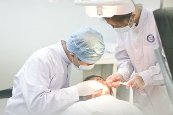 高龄女性选择做第三代供卵三代试管应该注意什么？